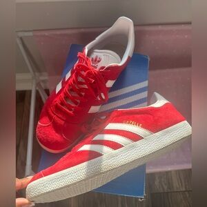 Adidas Gazelle Red Suede Sneakers Women’s Size 10 White Stripes Classic Casual